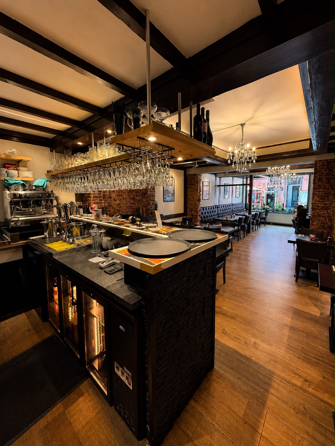 Bar en restaurantinterieur van Salt & Pepper